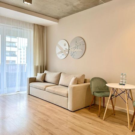 Komputerowa Apartments Airport And Business District Varsó Kültér fotó
